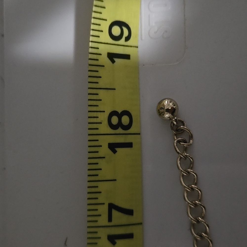 Forever 21 Gold Link Necklace - Picture 4 of 4